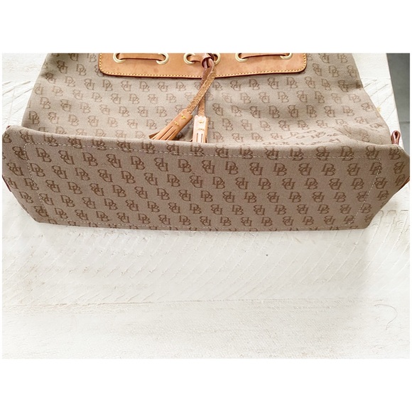 Dooney & Bourke VTG Canvas & Leather DB Monogram Bag  (Broken Zipper Pull) - Picture 3 of 15